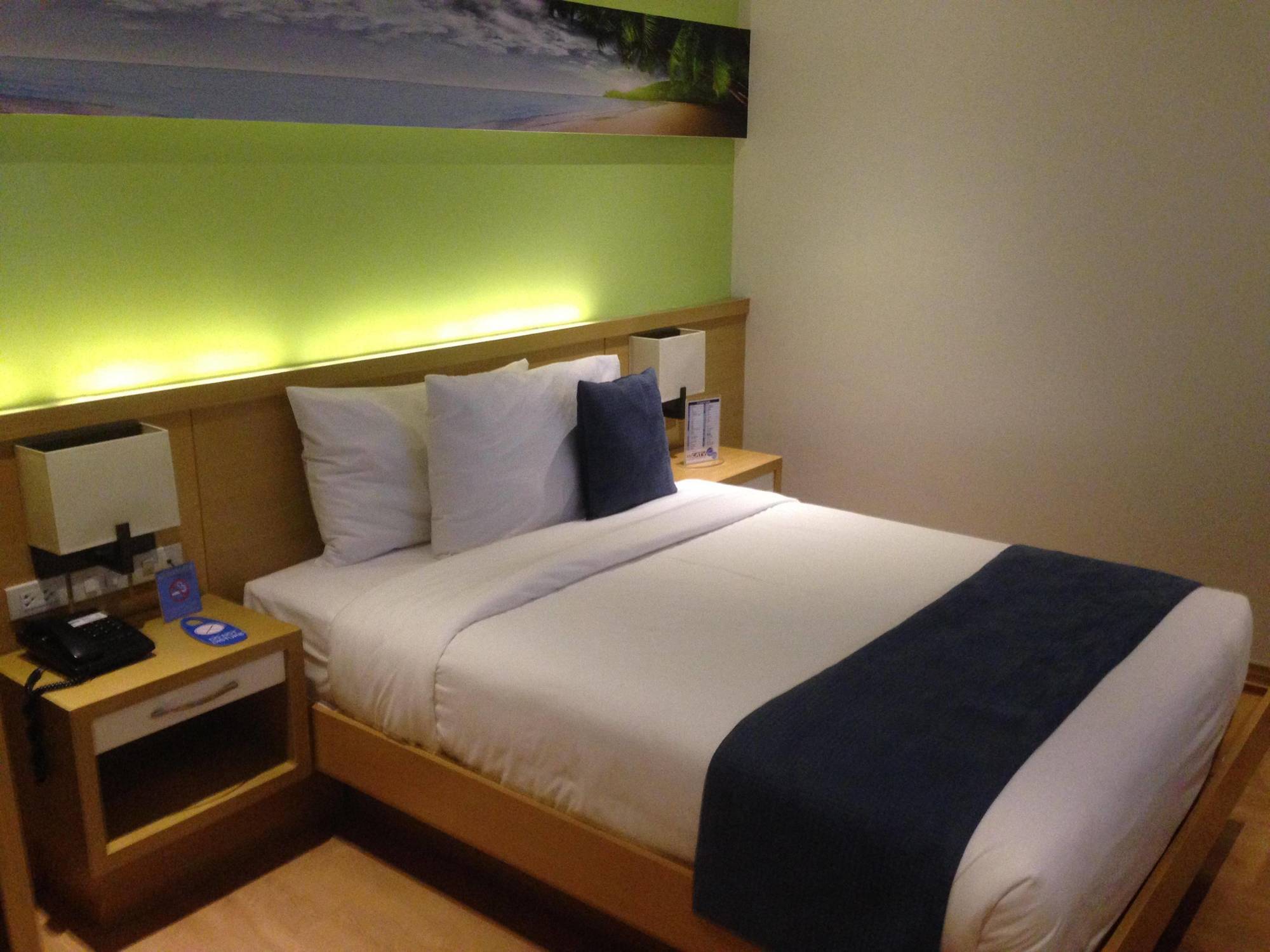 Icove Beach Hotel Olongapo Bagian luar foto