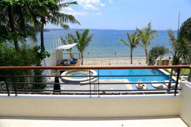 Icove Beach Hotel Olongapo Bagian luar foto