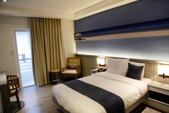 Icove Beach Hotel Olongapo Bagian luar foto