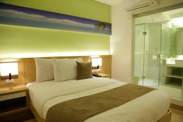 Icove Beach Hotel Olongapo Bagian luar foto